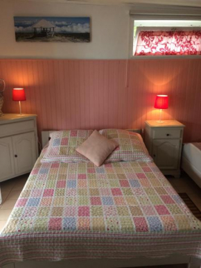  chez mamie  Лез Авирон
